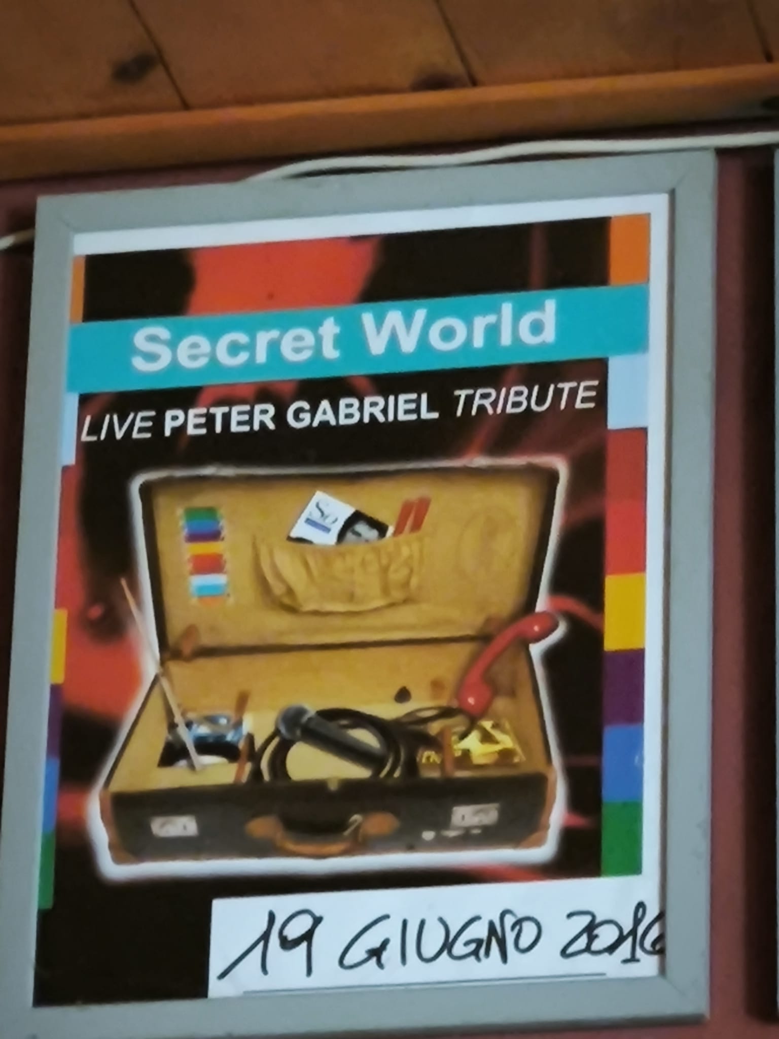 Locandina Secret World